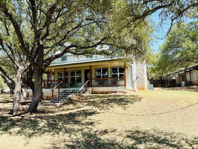 view of front of house featuring covered porch