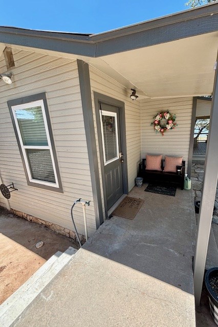 view of property entrance