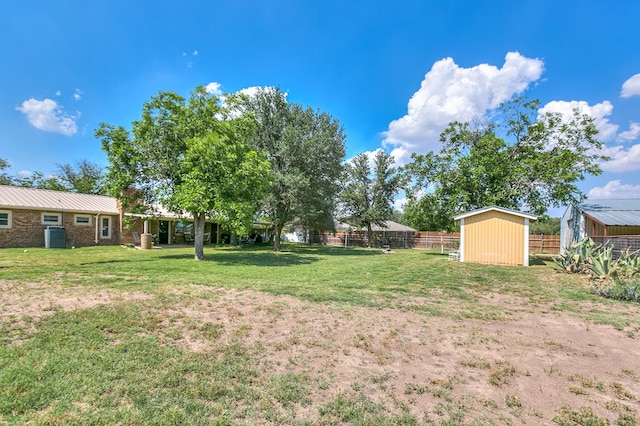 2709 Janie Ln, San Angelo, TX 76905 - view of yard featuring cooling unit