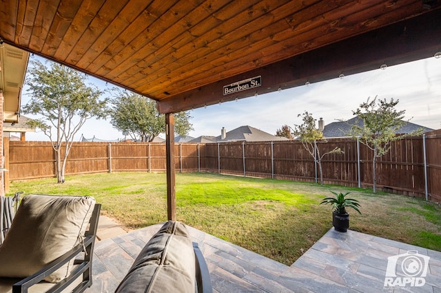 view of yard featuring a patio