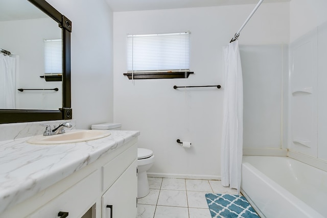 full bathroom featuring vanity, shower / bath combo with shower curtain, and toilet