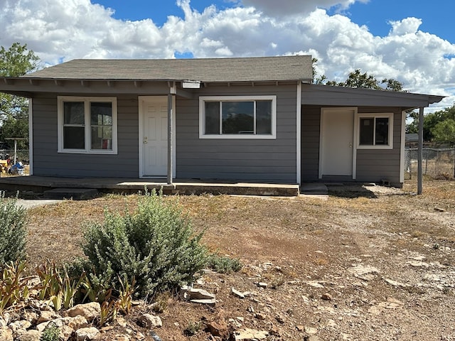 view of front of property