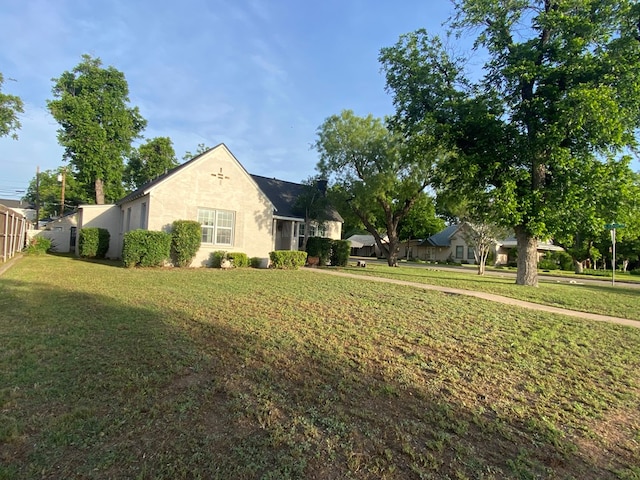 1001 S David St, San Angelo, TX 76903 - view of grassy yard
