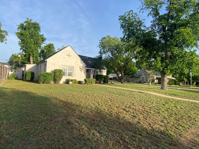 1001 S David St, San Angelo, TX 76903 - view of grassy yard