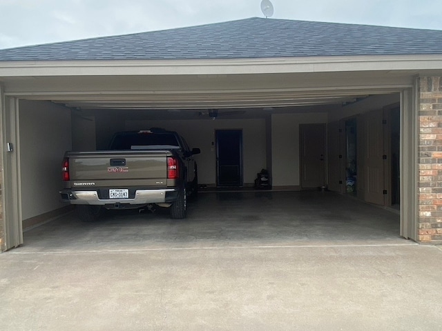 11725 Little Sorrel Trl, San Angelo, TX 76904 - garage featuring driveway