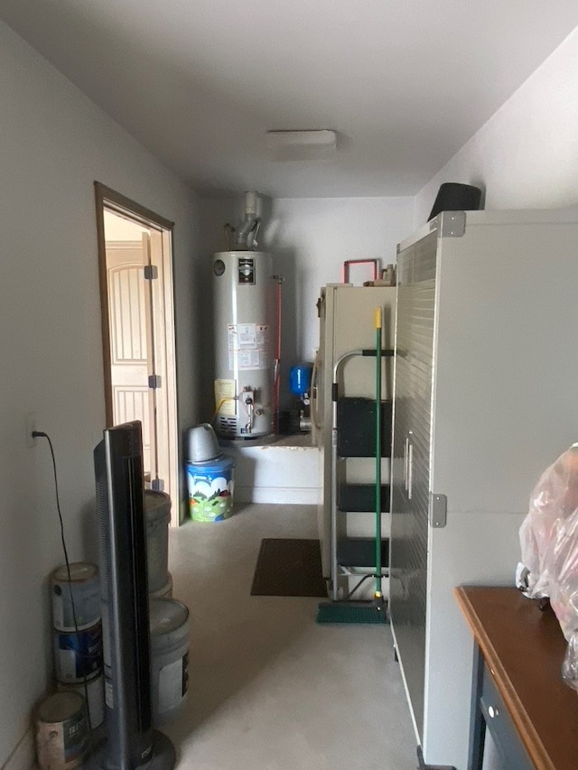 11725 Little Sorrel Trl, San Angelo, TX 76904 - utility room featuring gas water heater
