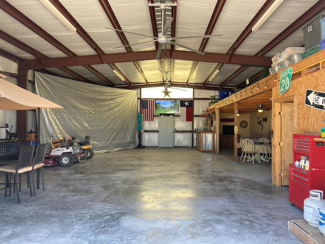 11725 Little Sorrel Trl, San Angelo, TX 76904 - garage featuring ceiling fan