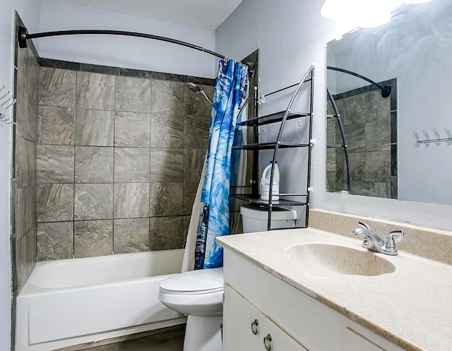 136 Arlington St, San Angelo, TX 76903 - full bathroom featuring shower / tub combo with curtain, vanity, and toilet