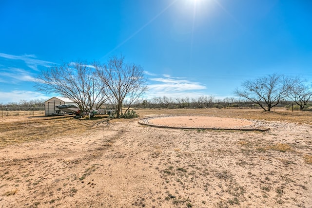 view of yard featuring a rural view