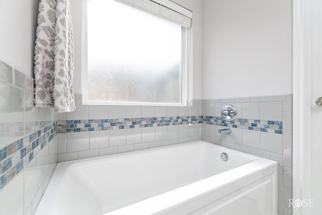 5033 Scarlet Oak Ln, San Angelo, TX 76904 - full bath featuring a garden tub
