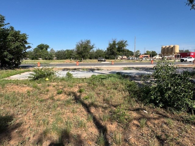 211 S State St Unit 9-13, Bronte, TX 76933 - photo 8