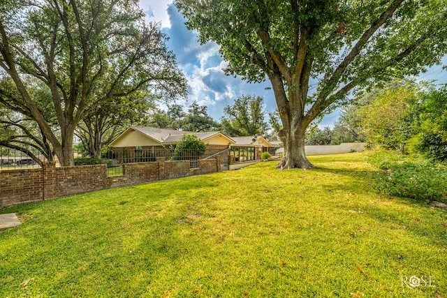 111 Manor St, Sonora, TX 76950 - view of fenced yard