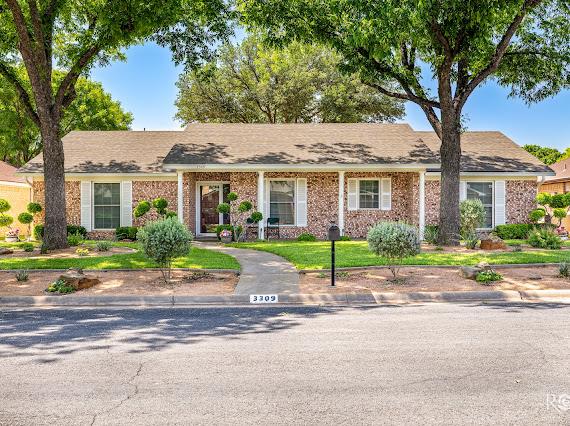 3309 Cedarhill Dr, San Angelo, TX 76904 - ranch-style home featuring brick siding