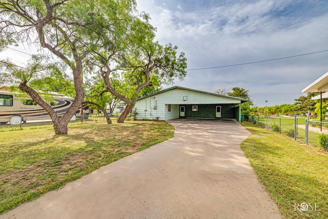 1714 Shady Point Circle Dr, San Angelo, TX 76904 - view of front of house with driveway and an attached carport