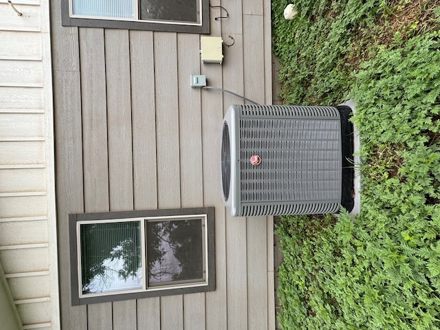 919 E 20th St, San Angelo, TX 76903 - exterior view