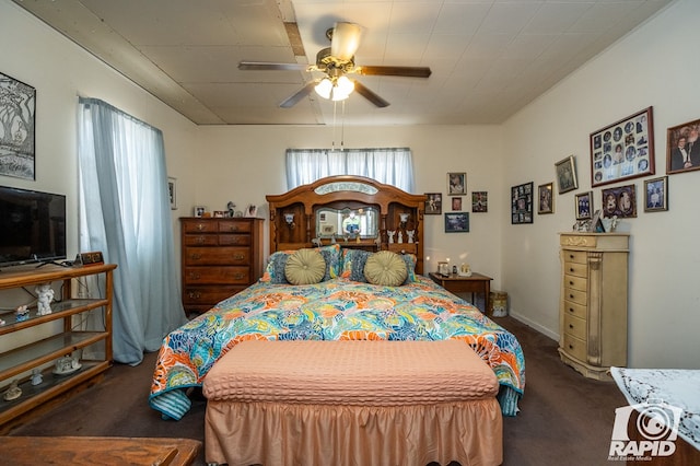 bedroom with ceiling fan