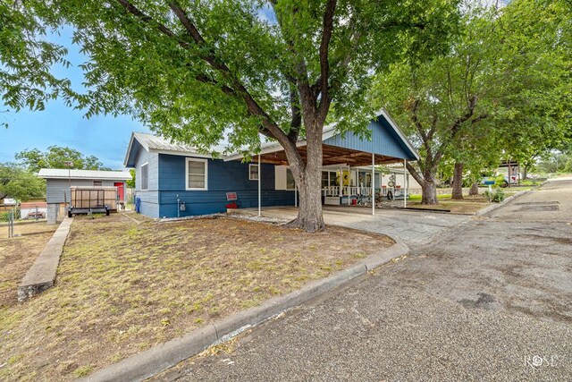 211 Murphy Ave, Sonora, TX 76950 - photo 4