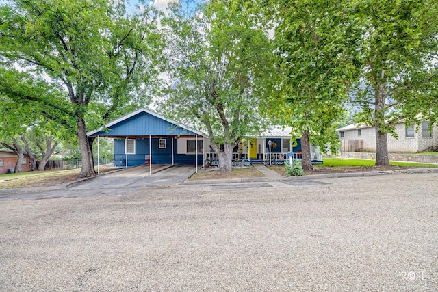 211 Murphy Ave, Sonora, TX 76950 - photo 1