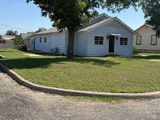 731 Veck St, San Angelo, TX 76903 - photo 2