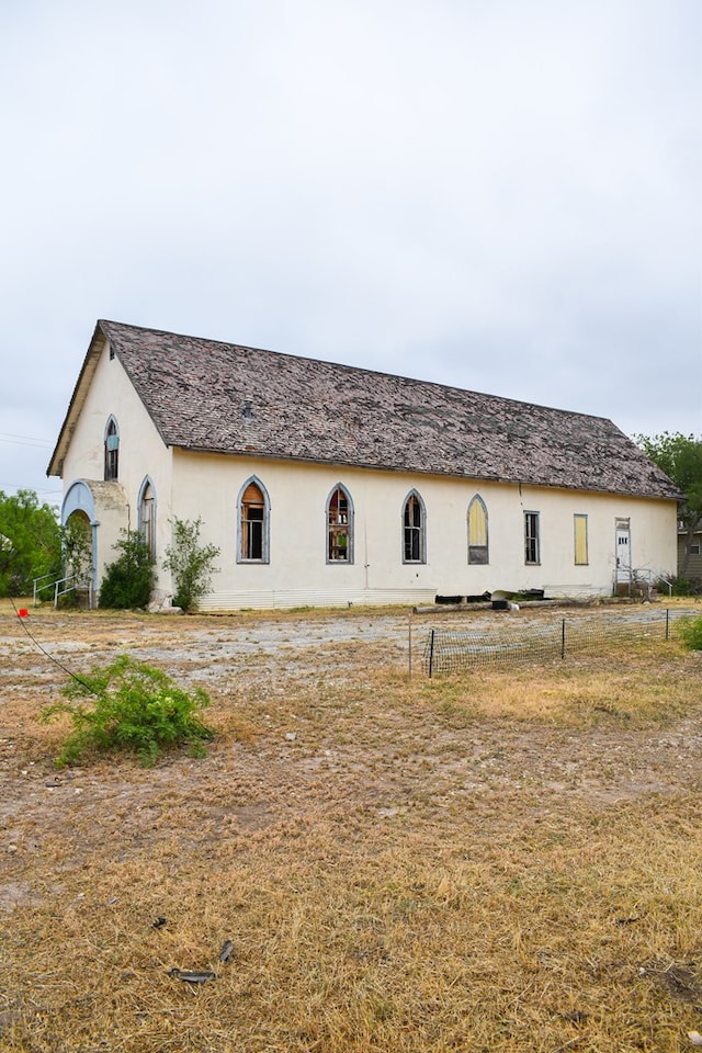 view of home's exterior