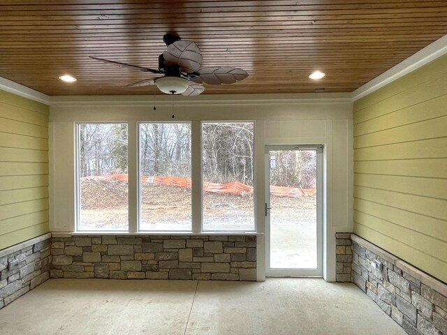 322 Blue River Dr, Knightstown, IN 46148