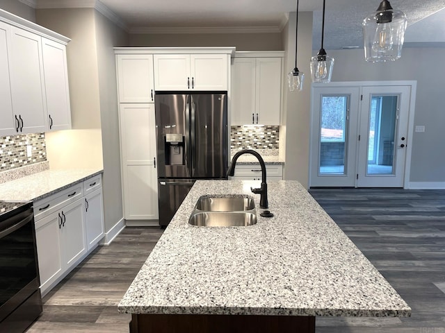322 Blue River Dr, Knightstown, IN 46148