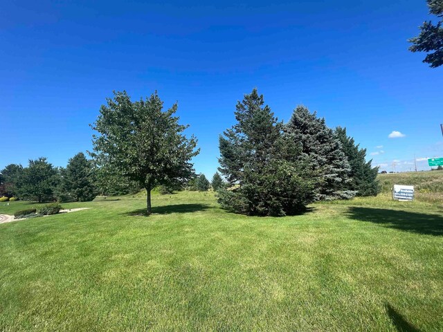 4528 Lake Blackthorn Dr, South Bend, IN 46628