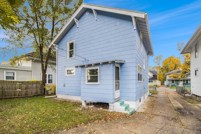 Listing photo 3 for 1014 Lawndale Ave, South Bend IN 46628