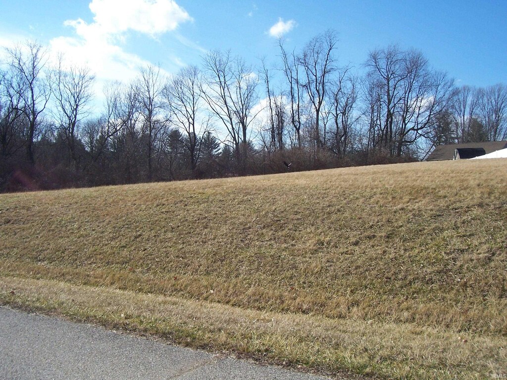 99 Heartland Hills Dr, Logansport, IN 46947
