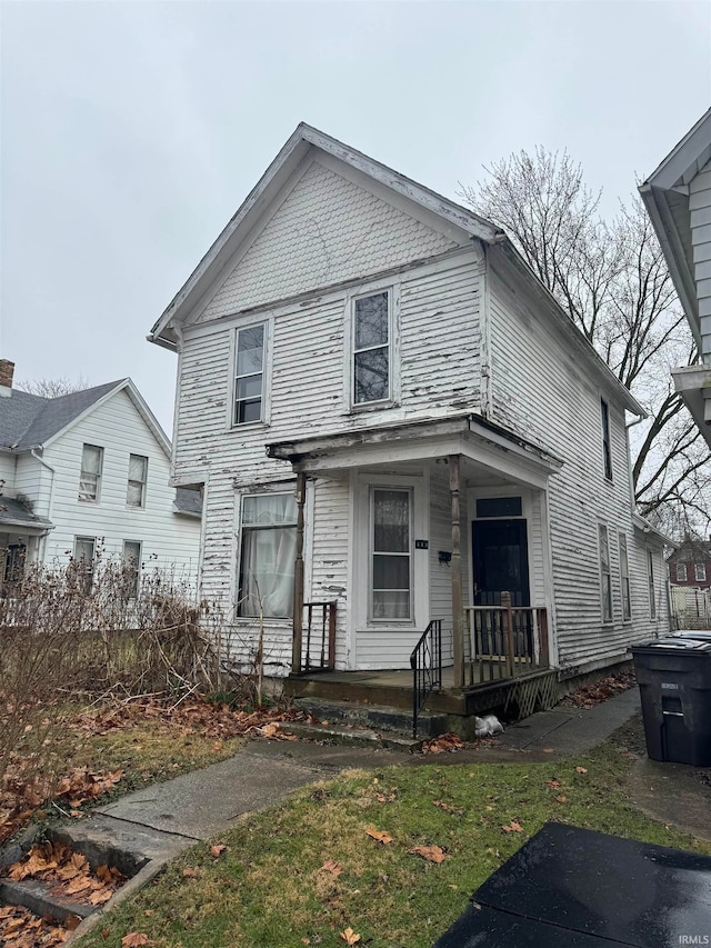 view of front of property featuring a porch