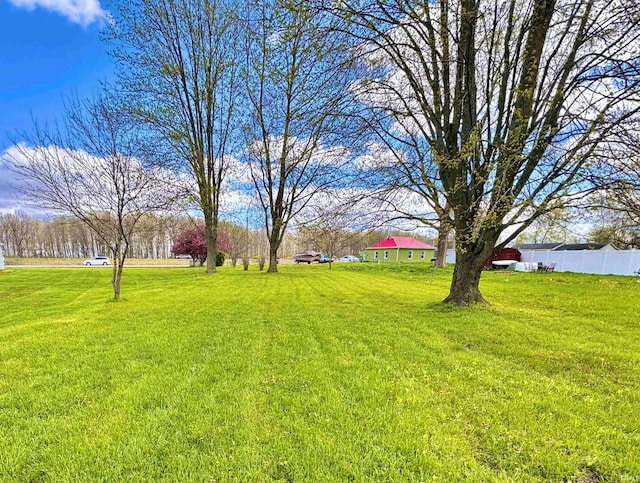 Listing photo 3 for 2726 S Lima Rd, Kendallville IN 46755