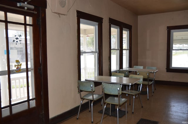 dining area featuring a healthy amount of sunlight