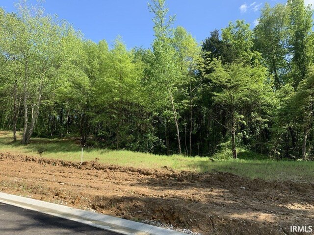 1150 Clydesdale Dr, Evansville, IN 47725