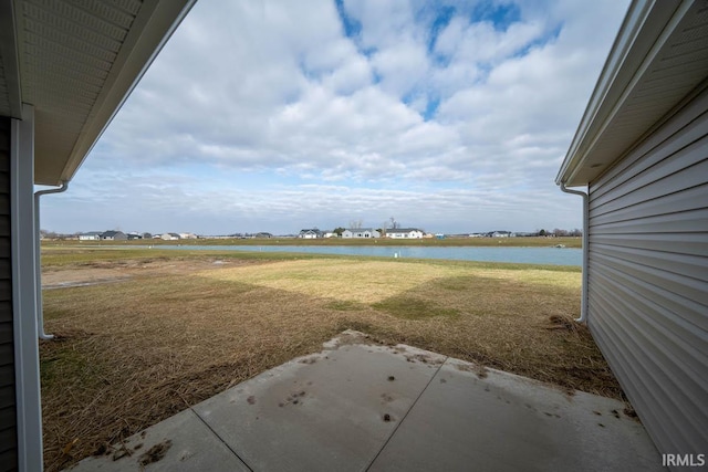 view of yard with a water view