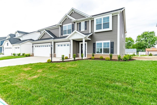 view of front of property featuring a front lawn