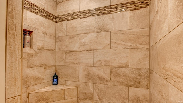 room details featuring tiled shower