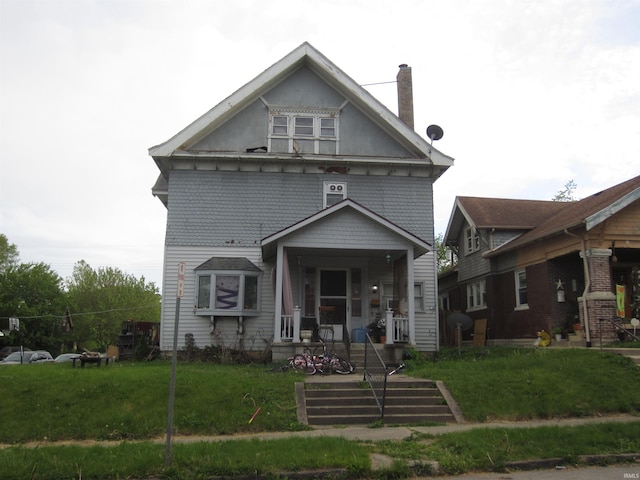 view of front facade featuring a front yard