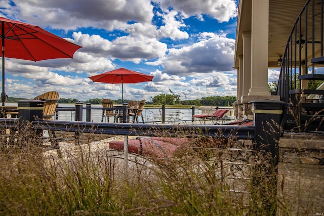 view of home's community featuring a water view