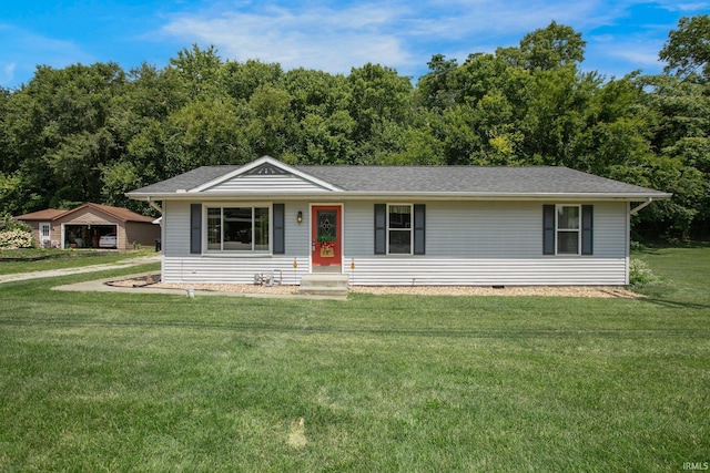 ranch-style home featuring a front lawn