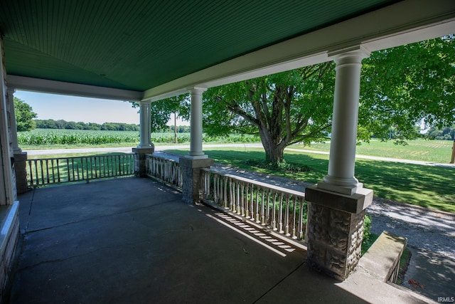 view of patio / terrace with covered porch