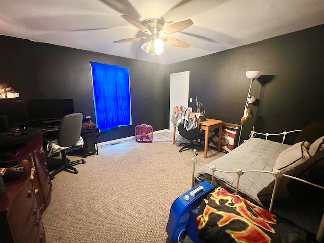 bedroom featuring carpet and ceiling fan