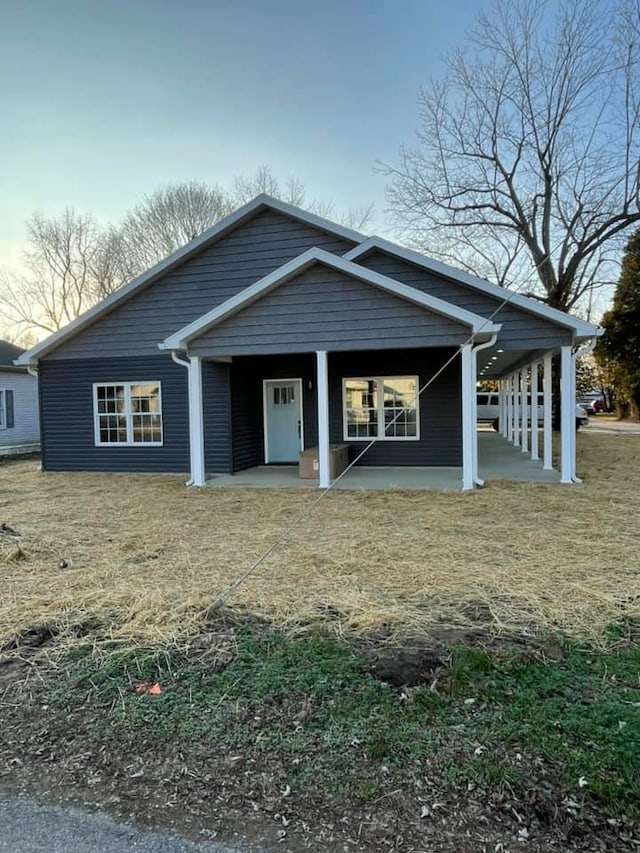 view of front of home with covered porch