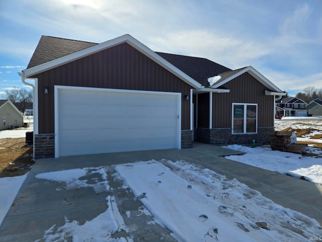 view of front of house featuring a garage