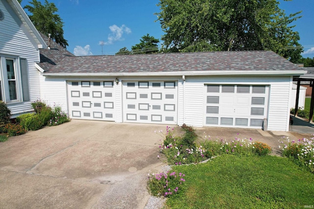 view of detached garage