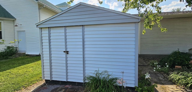 view of shed featuring entry steps
