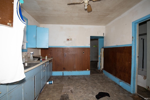 kitchen with ceiling fan