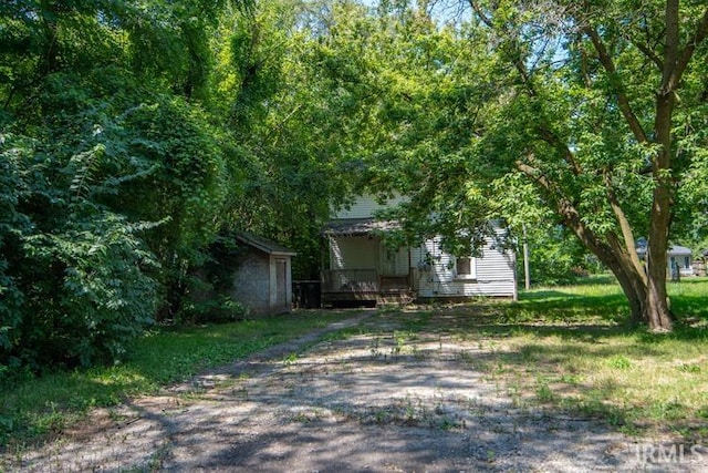 view of front of property