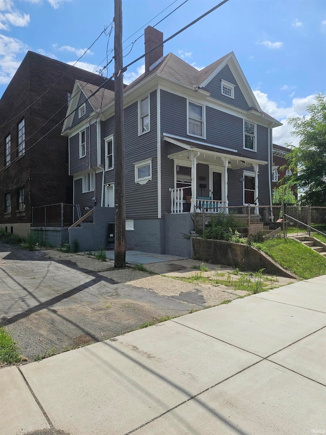 view of front of house featuring covered porch