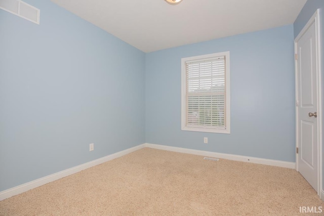 unfurnished bedroom with carpet floors