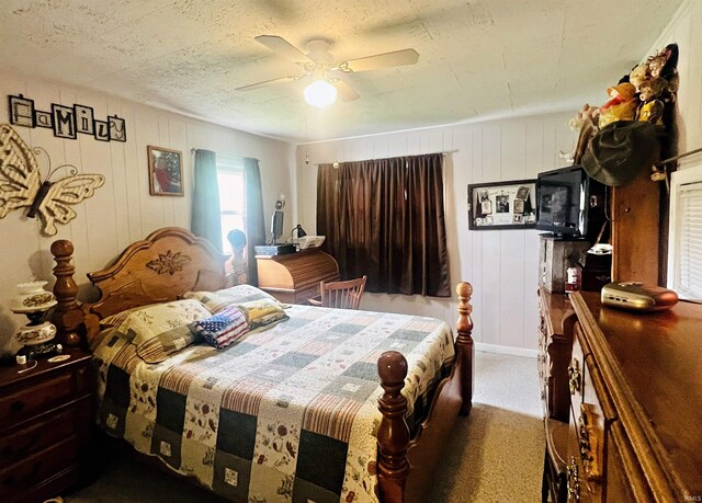 bedroom featuring a ceiling fan